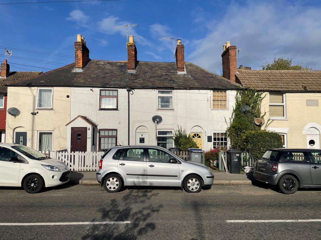 Lot: 113 - FREEHOLD RESIDENTIAL INVESTMENT -